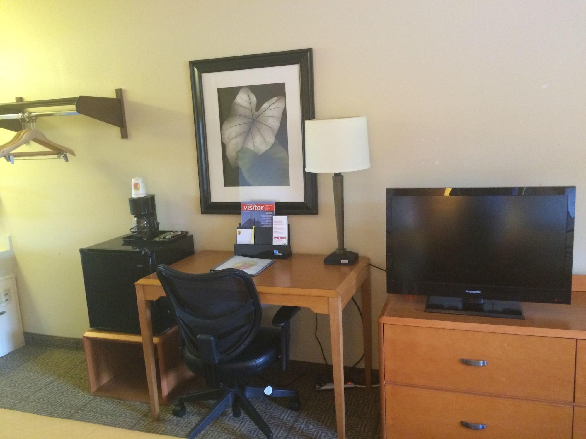 Westspring Inn - Westlake Cleveland Zewnętrze zdjęcie
