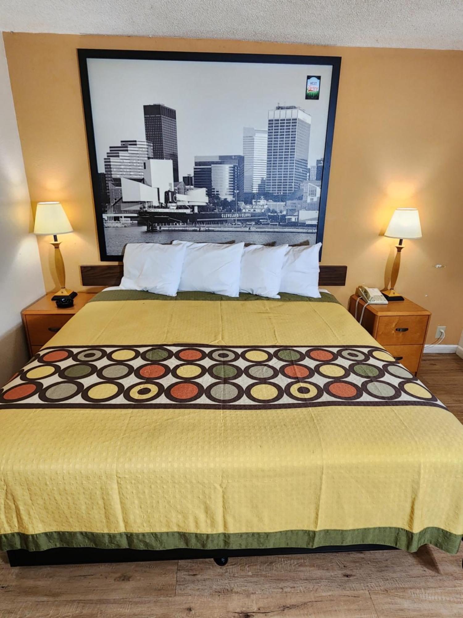 Westspring Inn - Westlake Cleveland Zewnętrze zdjęcie