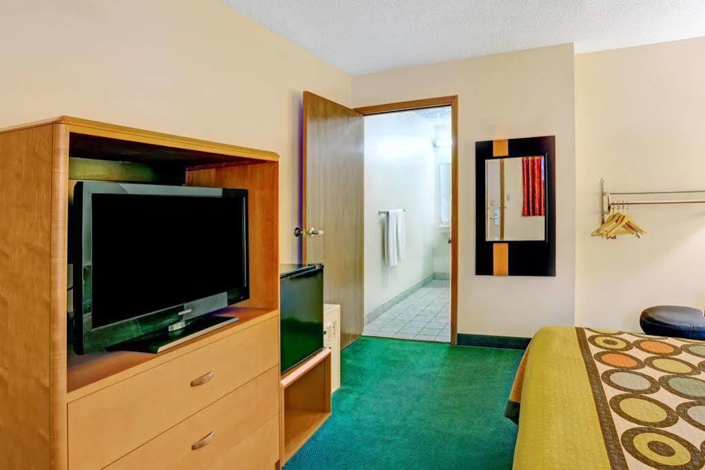 Westspring Inn - Westlake Cleveland Zewnętrze zdjęcie